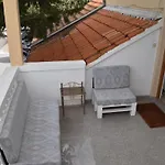 Ruhige Mit Terrasse Und Garten By Interhome * Pakoštane