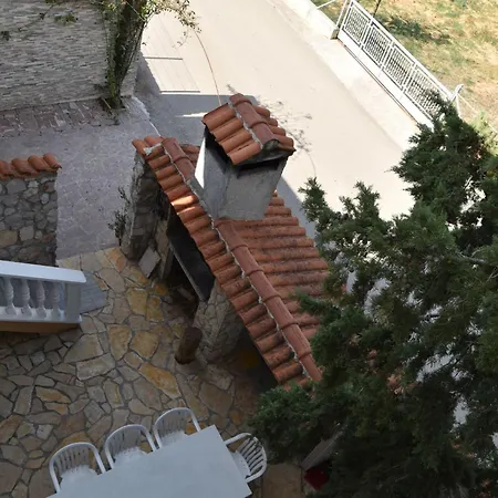 Ruhige Mit Terrasse Und Garten By Interhome * Pakoštane